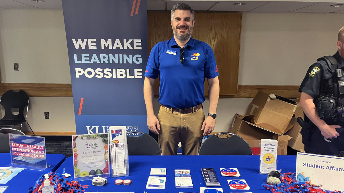 KUStuAffairs's tweet photo. Attending KU Orientation this summer? Check out our table during the Opportunities Fair in the Jayhawk Room to learn more about how Student Affairs can make learning possible for KU students.
@Kuorientation #kuorientation #orientation2022 #wemakelearningpossible https://t.co/f2cFumYjRH