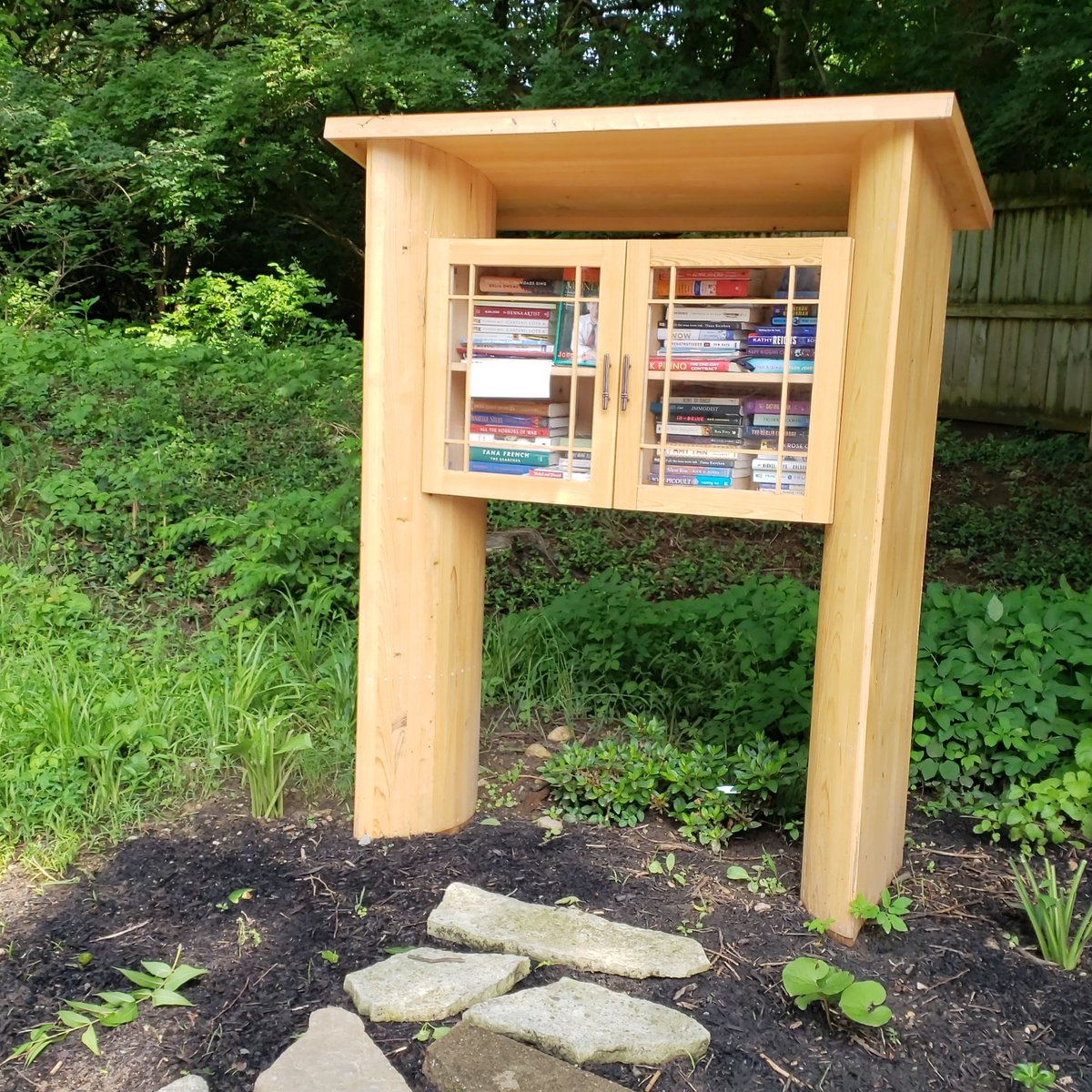 Looking for a way to beat the heat? Try Tikvah Titles! The Sisterhood's fantastic book-sharing library is located in the northwest corner of our parking lot. Tikvah Titles functions on the honor system, so if you take a book, leave one in exchange!