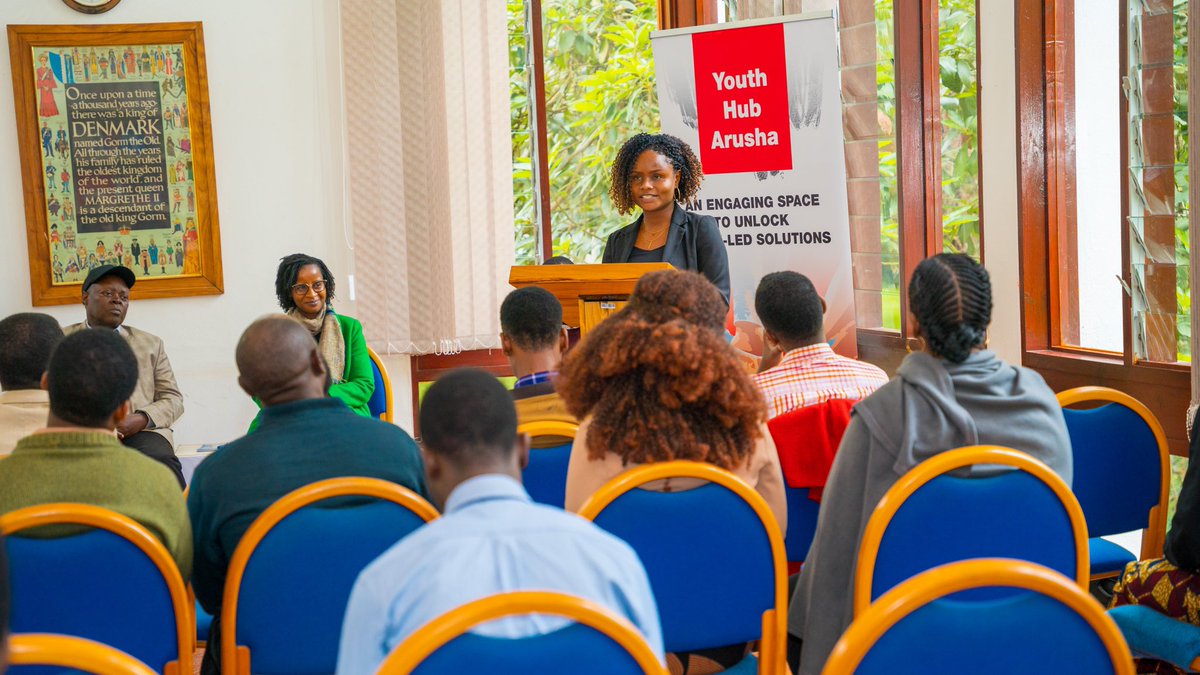 saraezrateri's tweet photo. Today I participated in a @youthhubarusha opening ceremony event for a 2 day #Youth #Govervance & #leadership camp for young people and their organizations in the #Arusha area @MSTCDC.
Asante #Arumeru DC Mhe. Eng Richard Ruyango for officiating this event.
#vijana #fursa 🇹🇿 https://t.co/MNV74s2Kgb