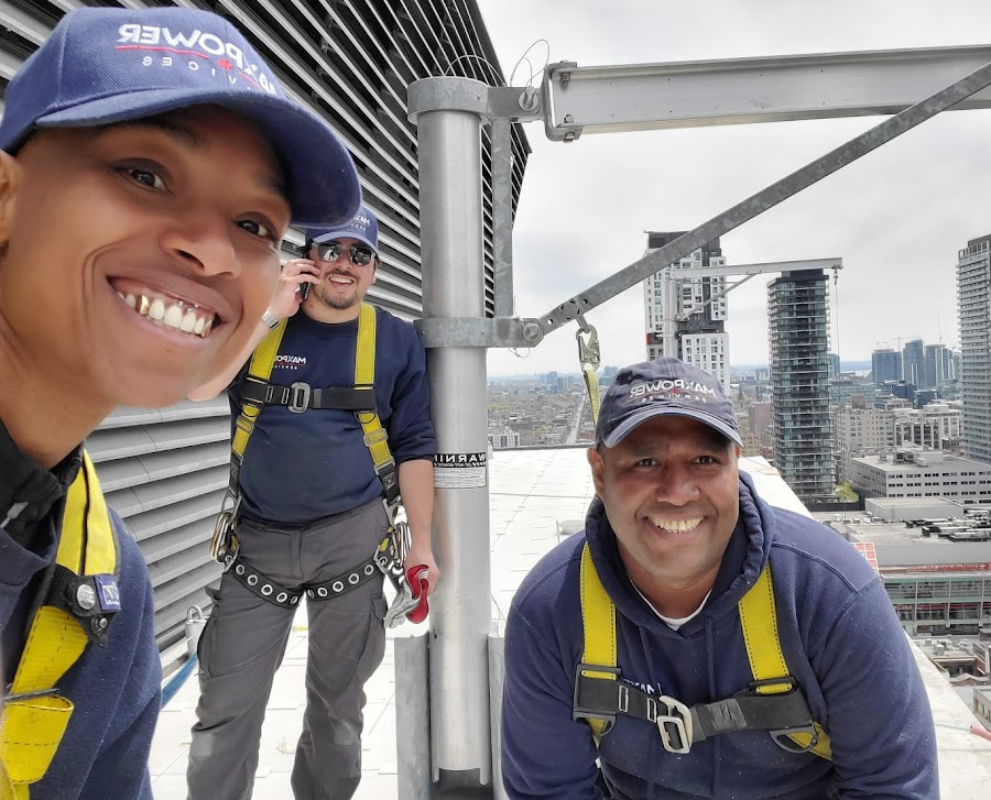 MAXPowerWay_'s tweet photo. Need a window cleaning crew? We've got you covered. Call us today and we'll send an expert team out right away. https://t.co/NpDOTlxWad
