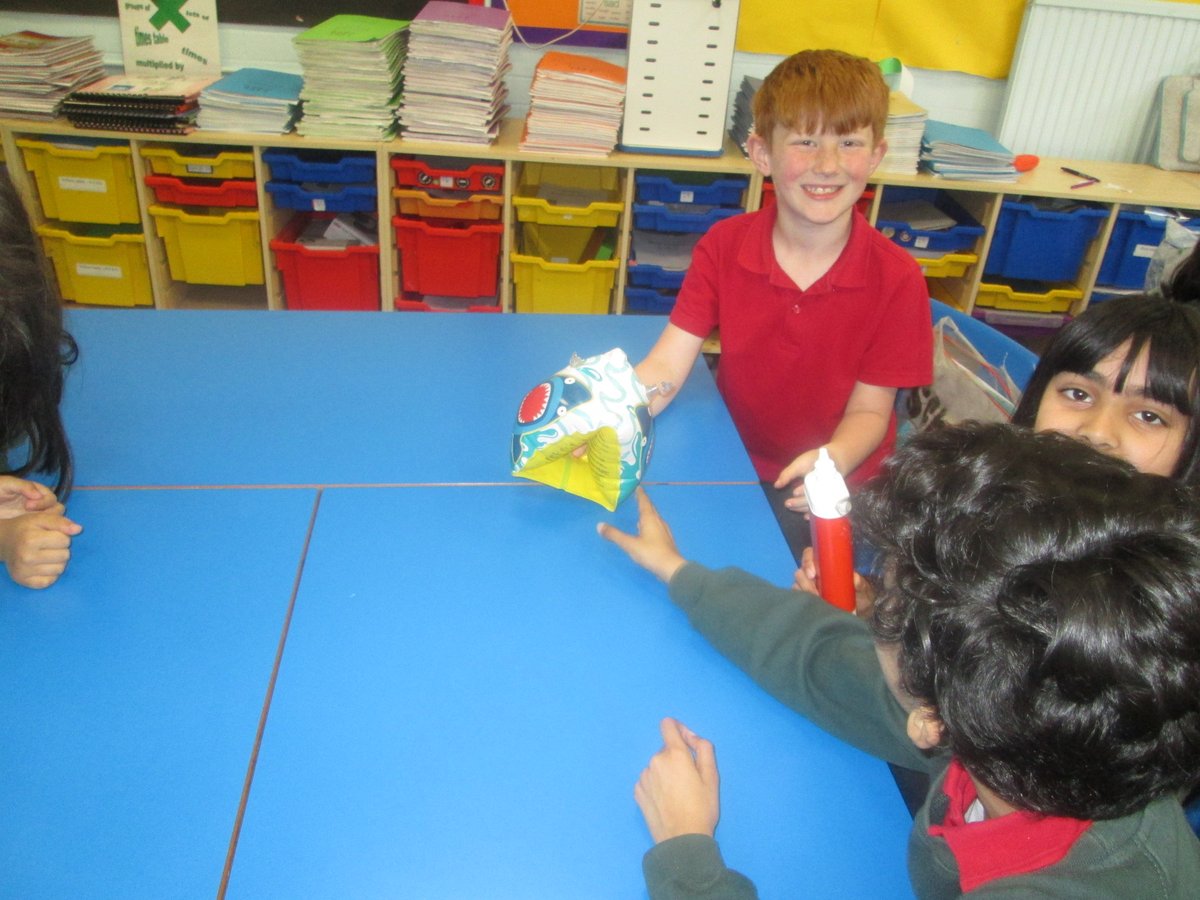 MrShahsClass's tweet photo. In our Design and technology lesson, we started our new project based on making a moving monster using pneumatics. Today, we investigated a range of products. #Curiosity #Positivity #Determination @WiderYps https://t.co/Ir6c1FTkKP