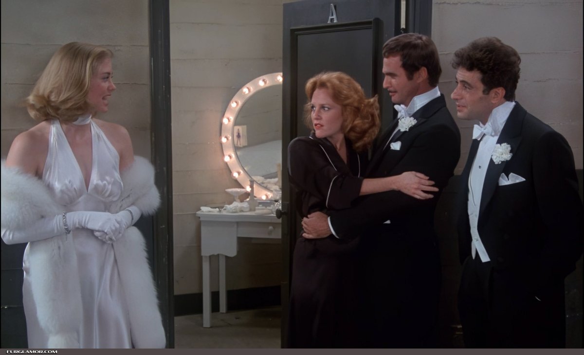 furglamor's tweet photo. Cybill Shepherd and Madeline Kahn in fur, At Long Last Love, 1975. 
#furfashion #furinfilm #furstole #furwrap #whitefoxfur https://t.co/JLcYIG8ykQ