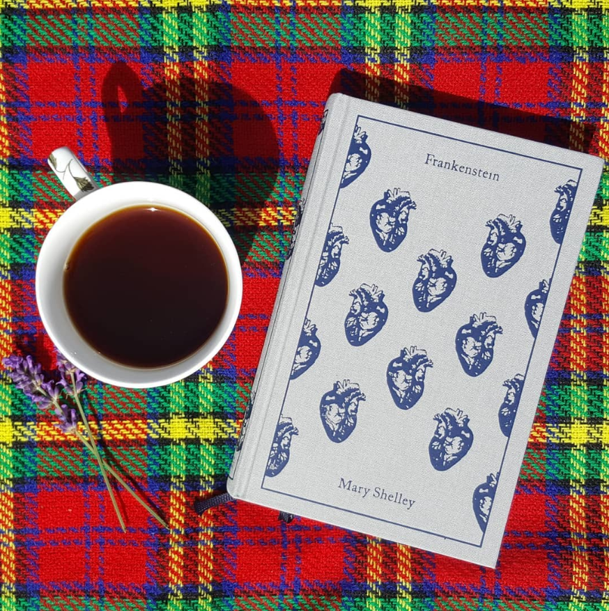 'Beware for I am fearless and therefore powerful!' 

There's no better way to spend a warm Saturday afternoon than by reading #Frankenstein and drinking a wonderful cup of our #MaryShelley violet tea!

What book are you reading today?