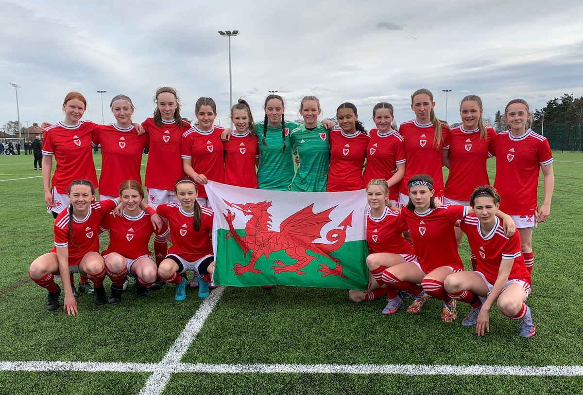 lowri_1987's tweet photo. VACANCY: PATHWAY LEAD 

PURPOSE: Develop &amp; manage the elite female player pathway to support &amp; transition players to @cymru WNT who are capable of performing on the 🌍 stage

Managing the player dev team at a time of exciting growth &amp; progress 

JD 👇🏻👇🏻👇🏻
https://t.co/hLAyg4Oi86 https://t.co/OoliYY2Bzz