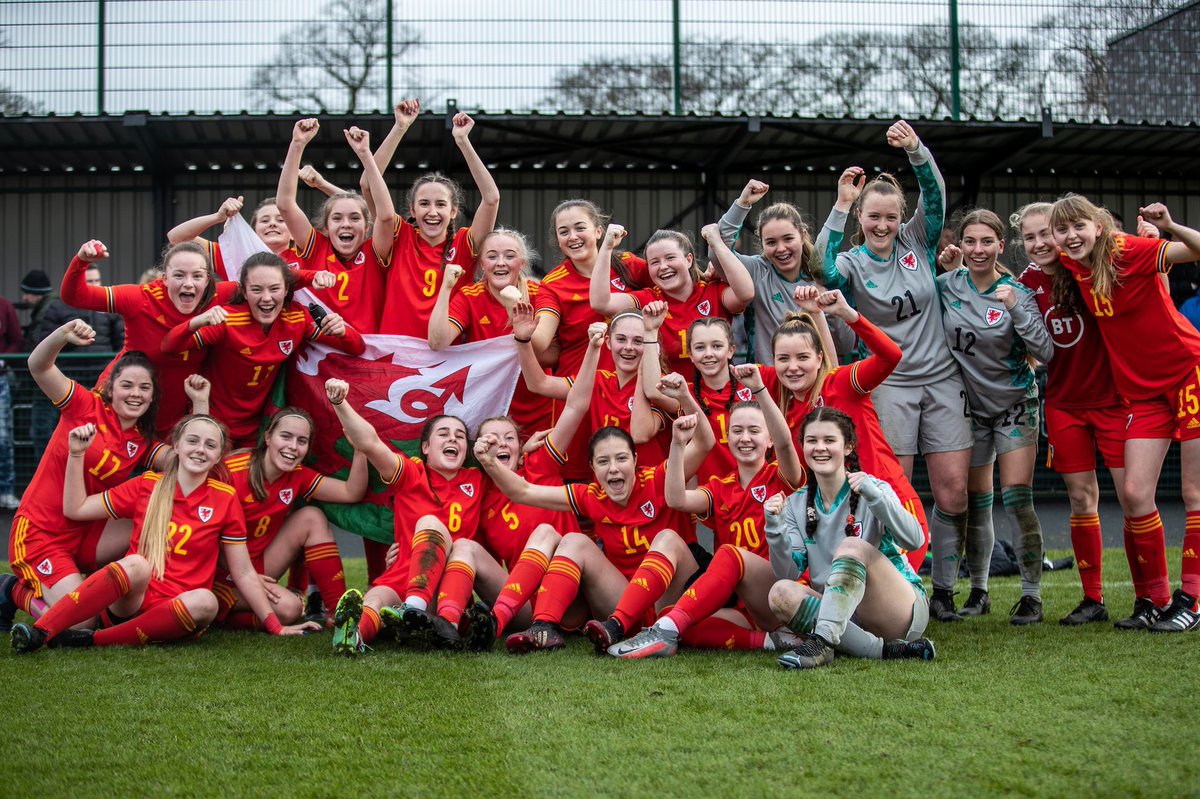 lowri_1987's tweet photo. VACANCY: PATHWAY LEAD 

PURPOSE: Develop &amp; manage the elite female player pathway to support &amp; transition players to @cymru WNT who are capable of performing on the 🌍 stage

Managing the player dev team at a time of exciting growth &amp; progress 

JD 👇🏻👇🏻👇🏻
https://t.co/hLAyg4Oi86 https://t.co/OoliYY2Bzz