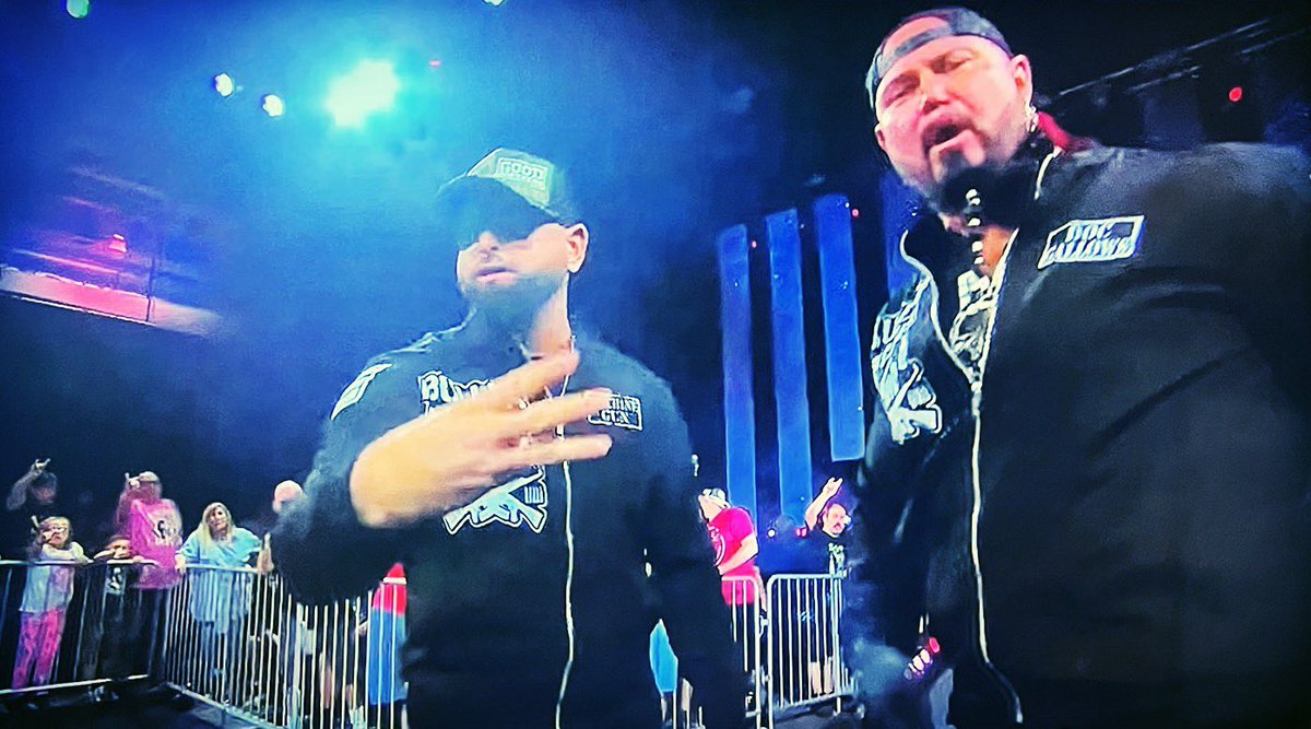 MattJacksonOOC's tweet photo. Will Forbidden Door Be...SUPER DUPER ELITE!!?❤️💯

#AEW #njpw #ForbiddenDoor #KennyOmega #youngbucks #theelite #goodbros #Hangman https://t.co/GzRMzAeq0F