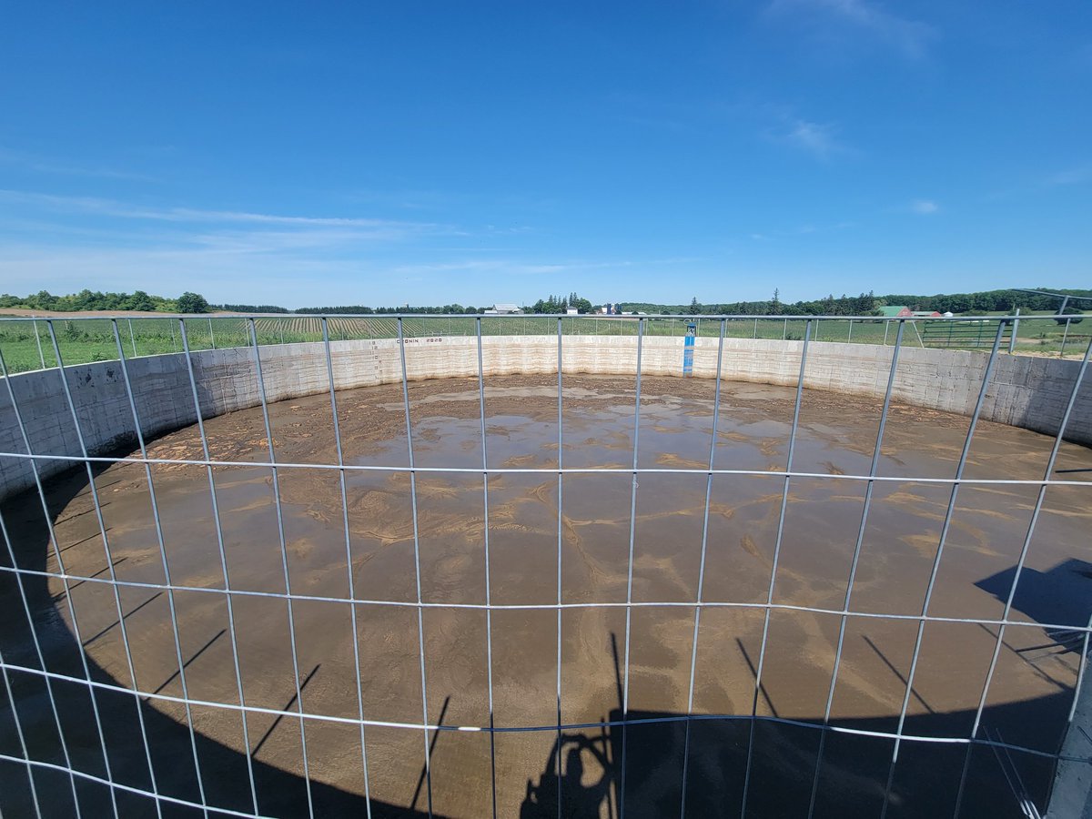 HuttenHenry's tweet photo. Be sure to check out the @DairyPowerEquip Smart Manure Aeration System when at Perrin Ridge Farms today! @GRRobotics #Manure #Aeration #SmartManure https://t.co/FWNVqd0YmF