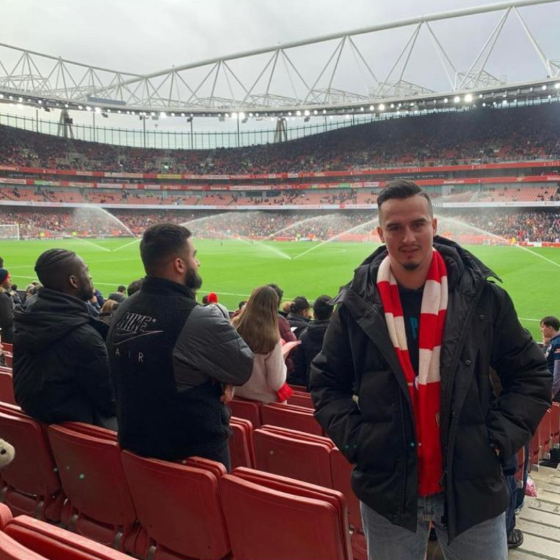Arsenal's tweet photo. 💚 Grenfell survivor
❤️ Lifelong Arsenal fan

Five years since the tragedy of Grenfell Tower, Paul Menacer has opened up on his work with our community team, helping to support those in need 👇