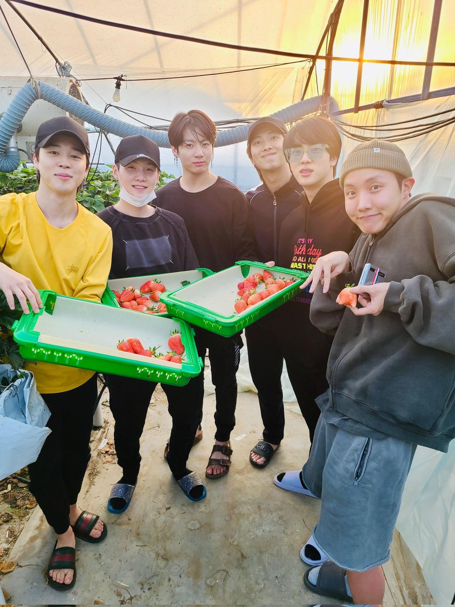 yoonswanr's tweet photo. 🥺🤍 https://t.co/mwsMw3MHU7