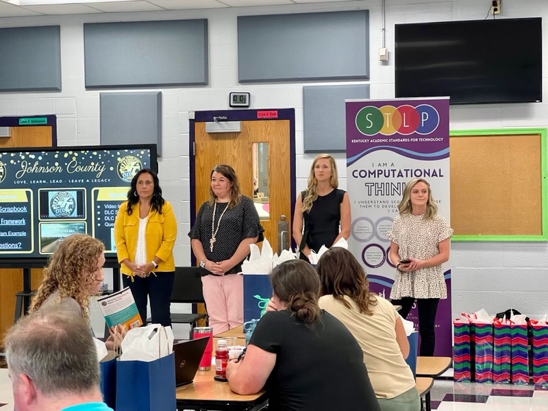 lisasalyer's tweet photo. @JC_Schools #JCDLCs presenting at state @KentuckyDLC Summit! https://t.co/GsPaJauSKQ