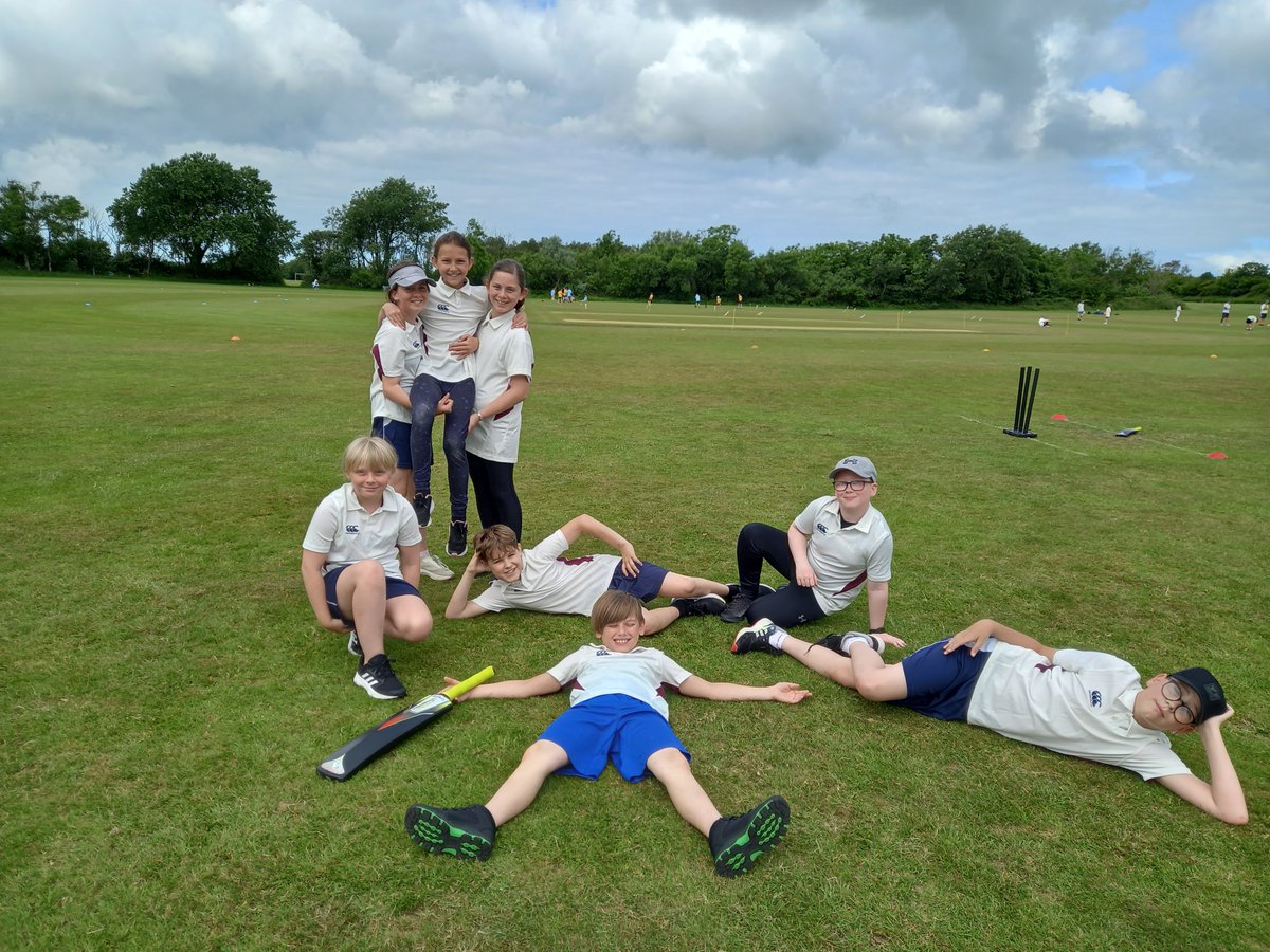 Sport Pembrokeshire / Chwaraeon Sir Benfro (@sportpembs) on Twitter photo Excellent  morning  Primary schools cricket <a href="/HaverfordwestCC/">Haverfordwest CC</a>  congratulations to all schools who took part . Pictures tell the story.
Bore ardderchog Criced ysgolion cynradd <a href="/HaverfordwestCC/">Haverfordwest CC</a> llongyfarchiadau i bob ysgol a gymerodd ran . Mae lluniau'n adrodd y stori. Excellent  morning  Primary schools cricket <a href="/HaverfordwestCC/">Haverfordwest CC</a>  congratulations to all schools who took part . Pictures tell the story.
Bore ardderchog Criced ysgolion cynradd <a href="/HaverfordwestCC/">Haverfordwest CC</a> llongyfarchiadau i bob ysgol a gymerodd ran . Mae lluniau'n adrodd y stori.