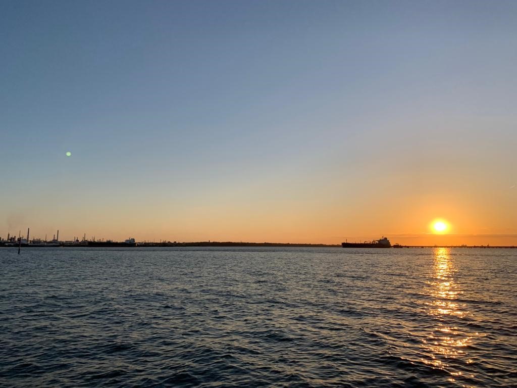 Fish_Ecology_SE's tweet photo. Last night Fisheries Enforcement Officers conducted a routine boat patrol in Southampton Water and up the River Hamble. Find out how you can report any illegal or suspicious fishing activity: https://t.co/d9TUnEn1Wl #IllegalNetting #SalmonWatch @EnvAgencySE https://t.co/EcyKmPZwIQ