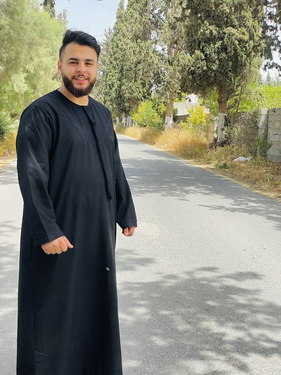 taha042020's tweet photo. الي الايام القادمه مري بسلام ف قلوبنا متعبه 🤍 https://t.co/CLDJ8tIhBL