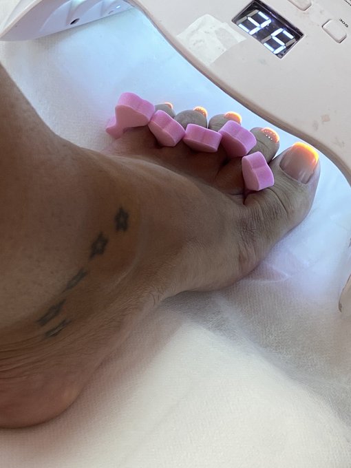 Toe nails literally poppin&rsquo;!! https://t.co/hOBFXCYZ8s<a href="/tag/clip"class="tags"><span>#clip</span></a><a href="/tag/mummification"class="tags"><span>#mummification</span></a>