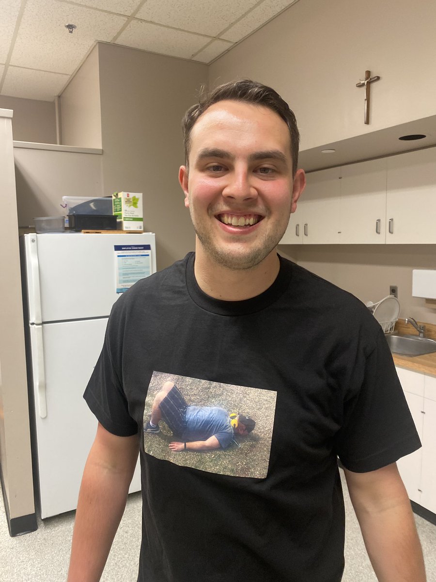 Claire Tochor tweet media