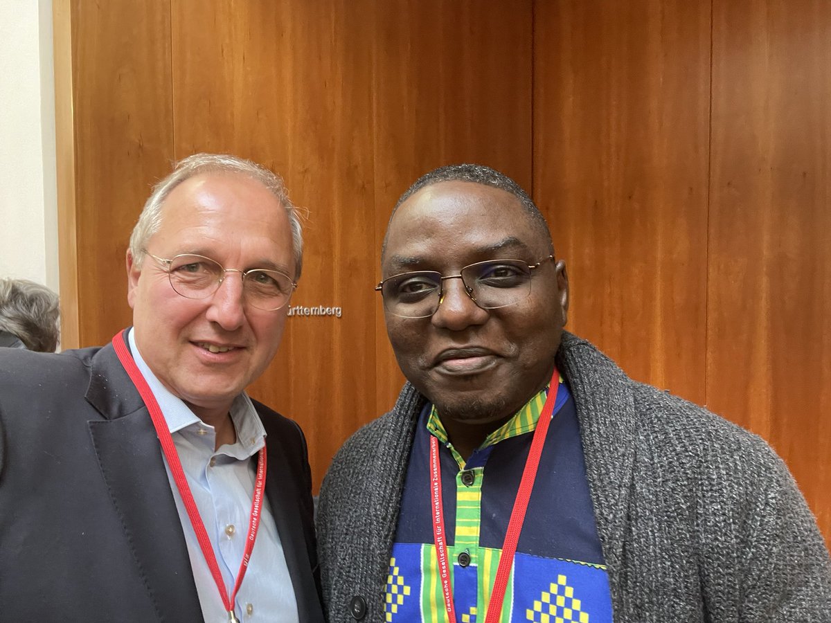 Jost_de_Jager's tweet photo. Netzwerktreffen des Governance Fund der GIZ in Berlin. Mit Baba Dodo habe ich vor kurzem in Uganda gearbeitet. https://t.co/pTymgM32nB