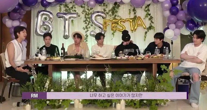 LayAttp's tweet photo. we will wait for you boys. IM GONNA CRY MAHAL KO KAYO!! 
#BTSFESTA2021 #BTS https://t.co/cSuGrfQuxq