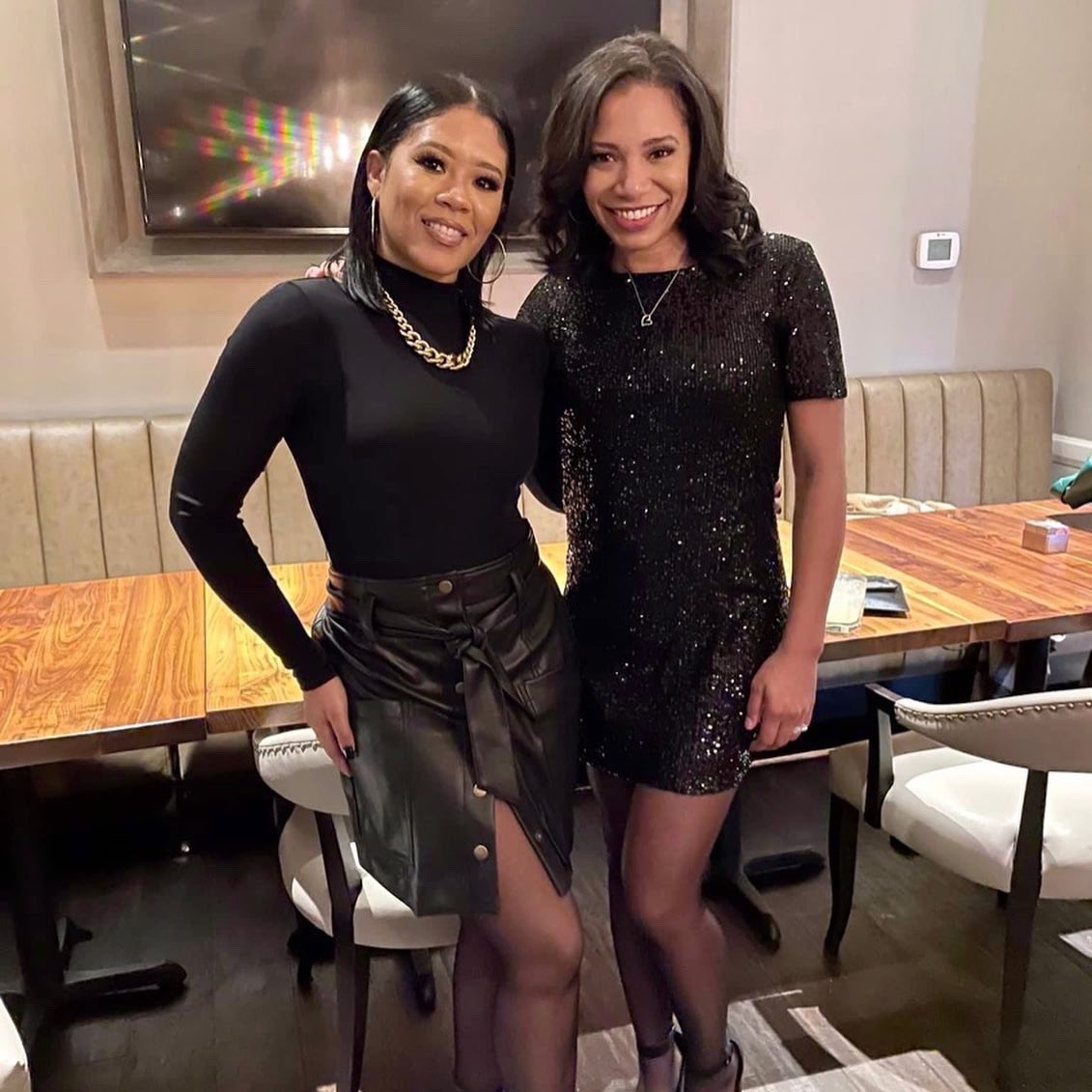 Happy 39th Birthday big sister! Absolutely love you Brandi Wynae’! ❤️❤️🥂🎂🎈🎁🎉