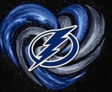 KimberlyCheesem's tweet photo. @NHL @Avalanche @TBLightning @dunkindonuts #LetsGoLightning https://t.co/Y4cingmUs2
