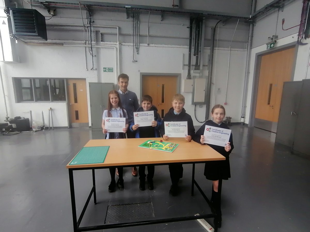 STEMDundee's tweet photo. The finished masterpieces ๐
from @stmarysdundee @ForthillPrimary ๐ฉโ๐ง๐ทโโ๏ธ
Brilliant engineering work ๐ under the supervision of some fantastic @UoD_Structures engineers @RaiseScotland #STEMdundee https://t.co/Vbb8IM8S5n
