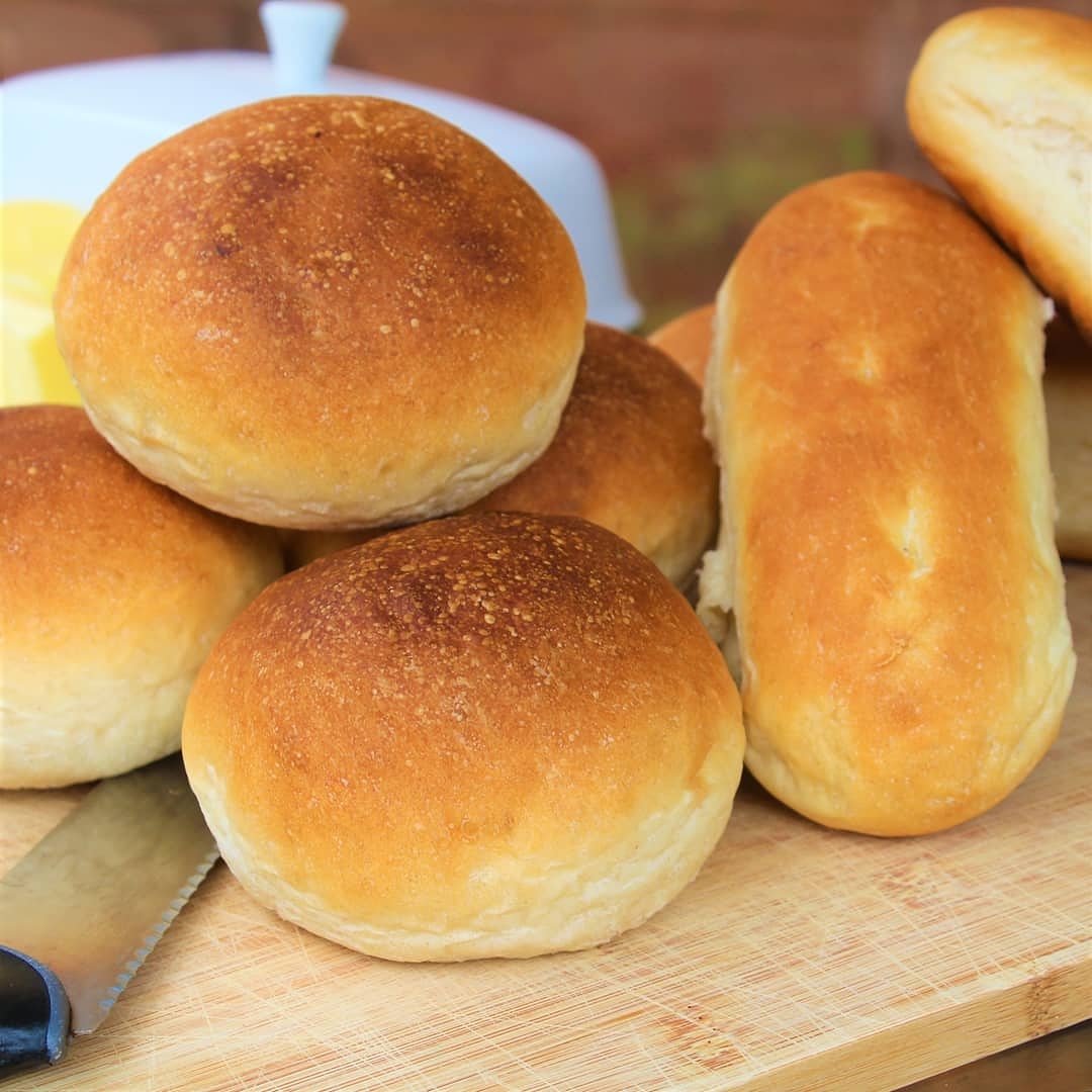 TheSunshineBake's tweet photo. BBQs are better with fresh crusty rolls 😍
☀️☀️☀️ https://t.co/5kwKjzqrD4