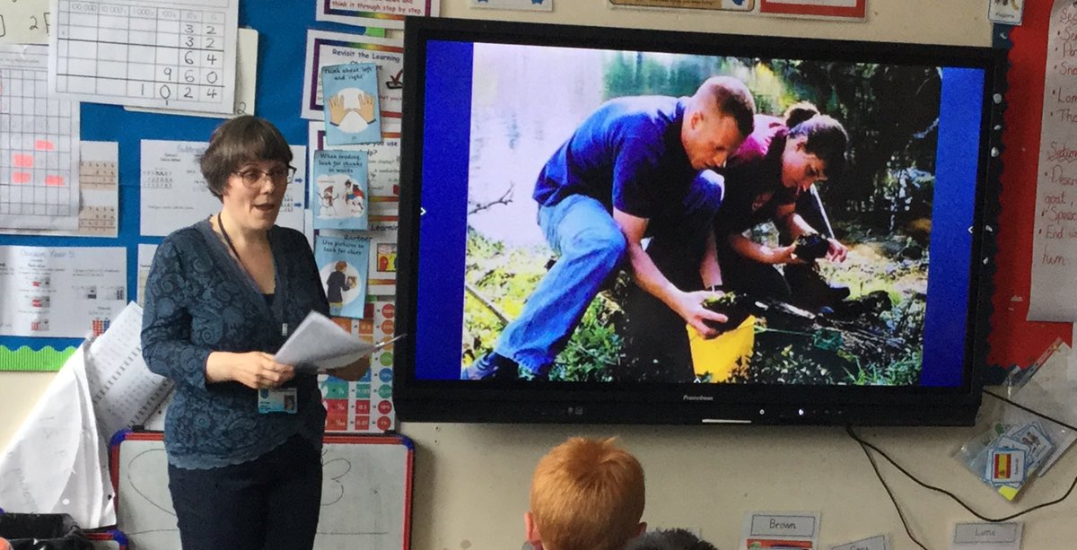 EllisonPrimary's tweet image. Year 5 were lucky enough to experience two wonderful workshops from @amjamesauthor and @gmjamesauthor. They were fascinated by the star maps and enjoyed challenging their ideas about engineering. Thank you for such a wonderful afternoon. #Ellisonscience #Ellisoncommunity