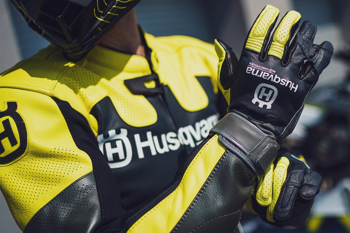 Our Horizon Suit and Horizon Gloves are the perfect accompanyment