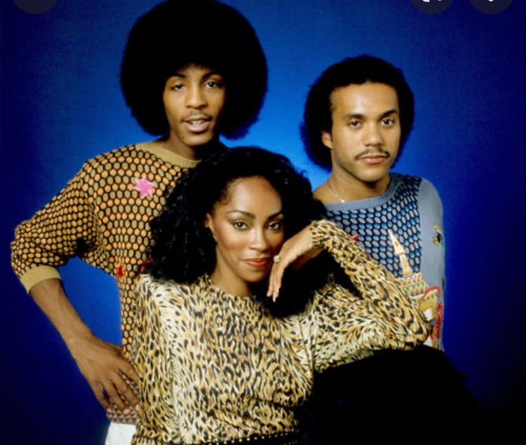 Make sure you join <a href="/djmickbrown/">Mick Brown</a> tomorrow morning from 7 for your to win tickets for <a href="/ShalamarFriends/">Shalamar Friends</a> in concert with @SHAKATAK_UK supporting ! Tomorrow morning from 7