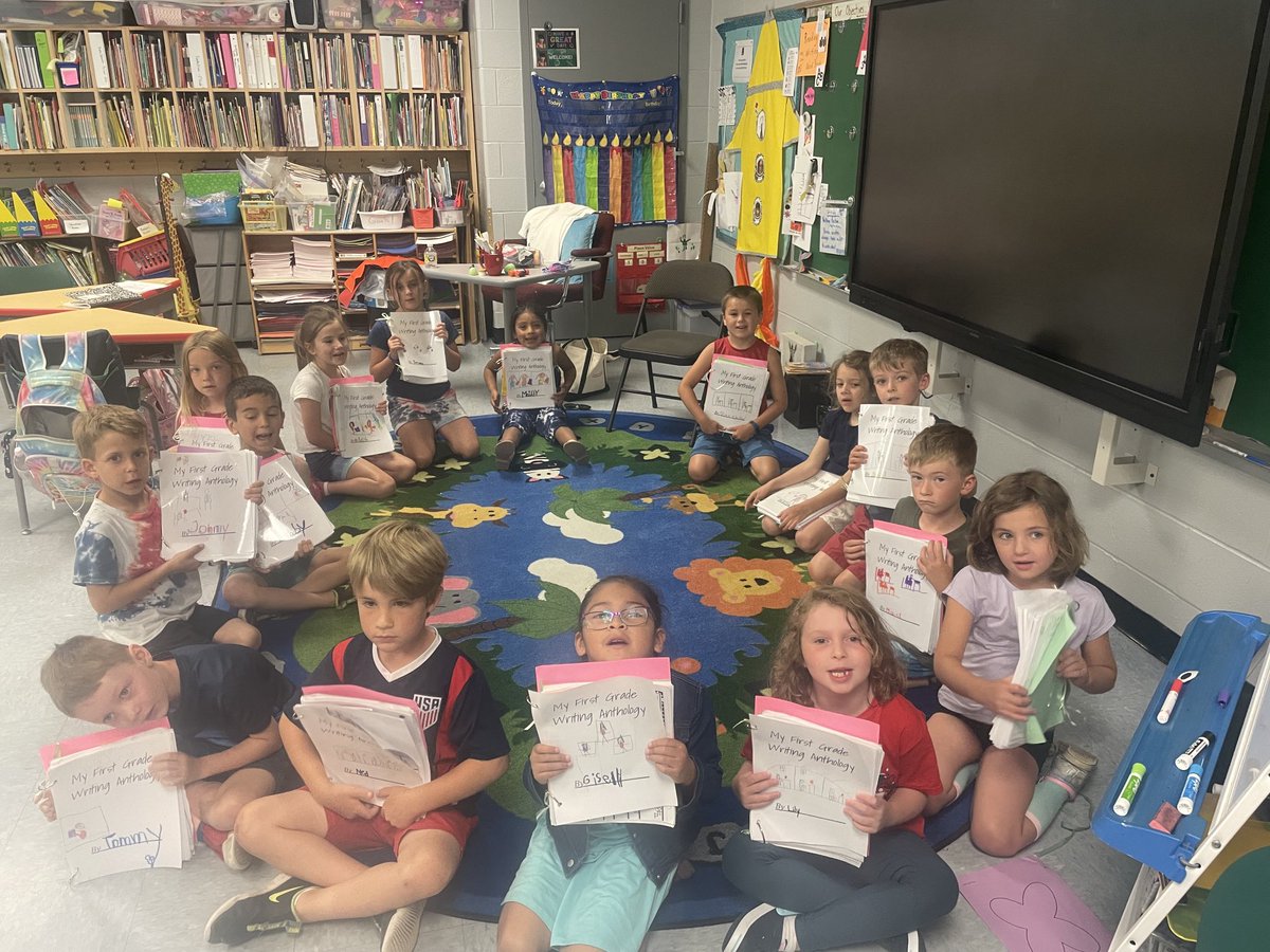 ⁦<a href="/southoldelem/">Southold Elementary</a>⁩ Celebrating our writing anthologies!!!
