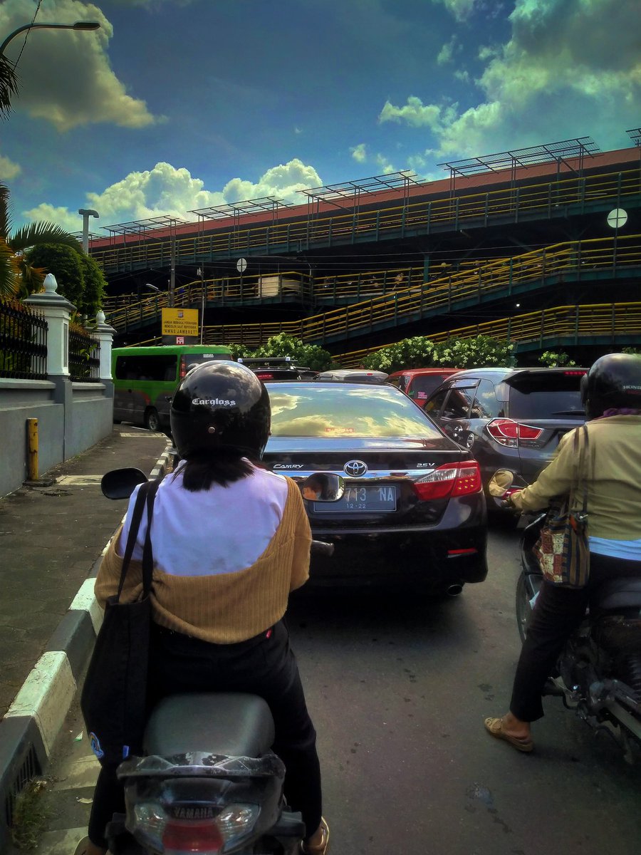 ulungrahimza's tweet photo. @tanyakanrl Edit dikit biar nggak terang" amat 🙃 https://t.co/AfphYqvC2x
