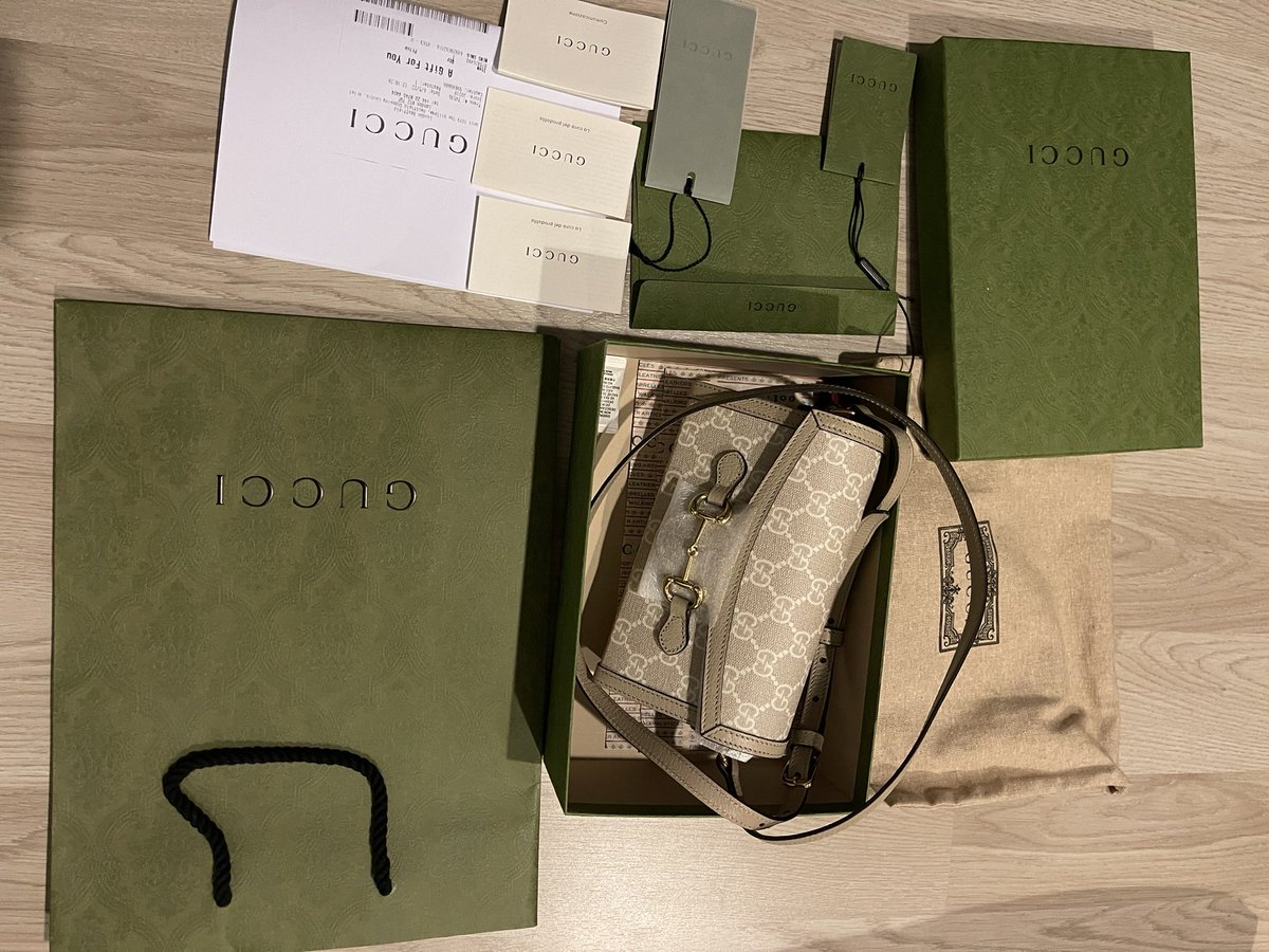 paplurnshop's tweet photo. ราคานี้สุดท้ายของถึงวันที่ 7-10 เดือนหน้าค่ะ

🇬🇧PRE UK🇬🇧 
Gucci Horsebit 1955 mini bag

🍭Price 43,000 free shipping 
🍭Deposit 20,000
🍭Full set+Copy Rec

สอบถามเพิ่มเติมได้ค่ะ💝

#gucci      #horsebit #guccibagthailand #guccibag #guccihorsebit1955minibag https://t.co/vRo5k8EAhL