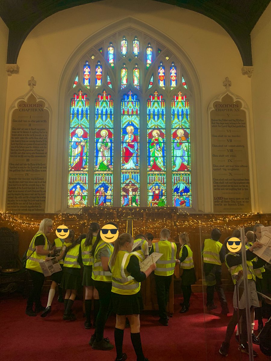 _misscorcoran's tweet photo. Year 5 had a brilliant time at Holy Trinity Church today learning about stories depicted in stained glass and Baptism. A big thank you to Gary from Holy Trinity. https://t.co/MlCO4Gf60u