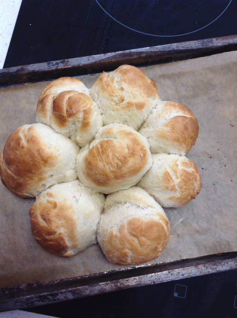 Bread rolls with Yr 9 🍞