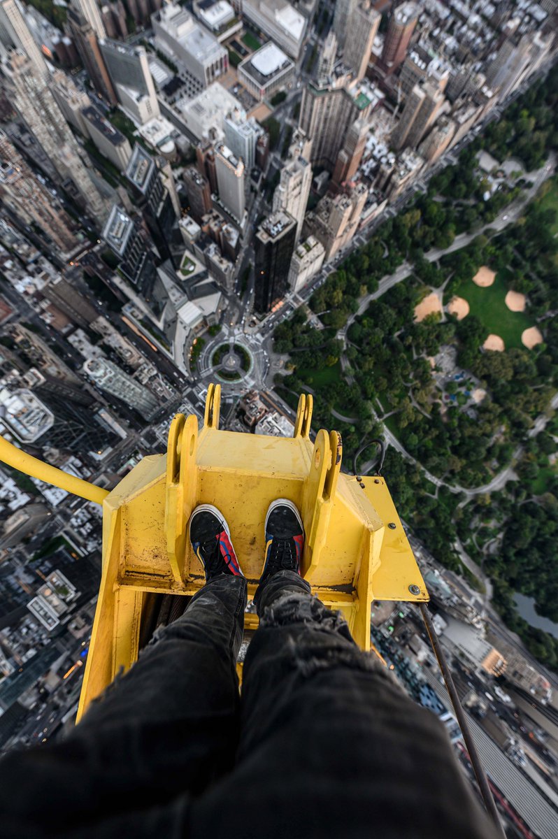 Goodmorning.

Where My Vans Go #12 RESOLD for 39ETH

Thankful for Art continuing to thrive in this bear market🖤