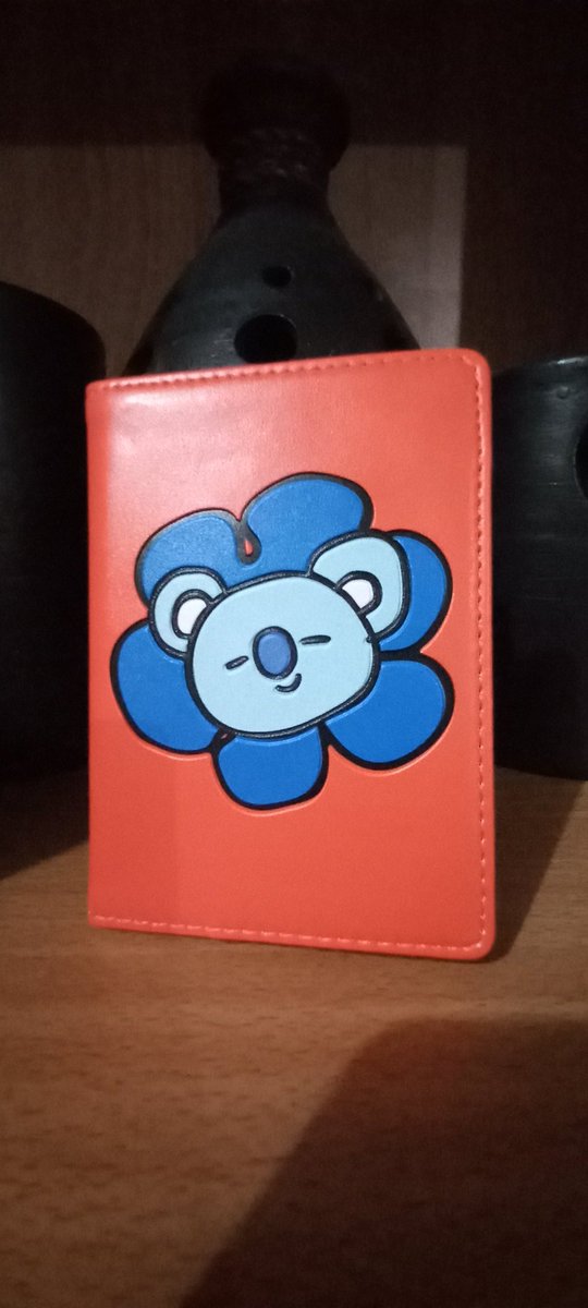 mr_kimnamjoon's tweet photo. It's here💫

Thank you sm @HuckiesMarket 🌸🌸 I will treasure this forever🥺😭 https://t.co/tPwQLEQU8f