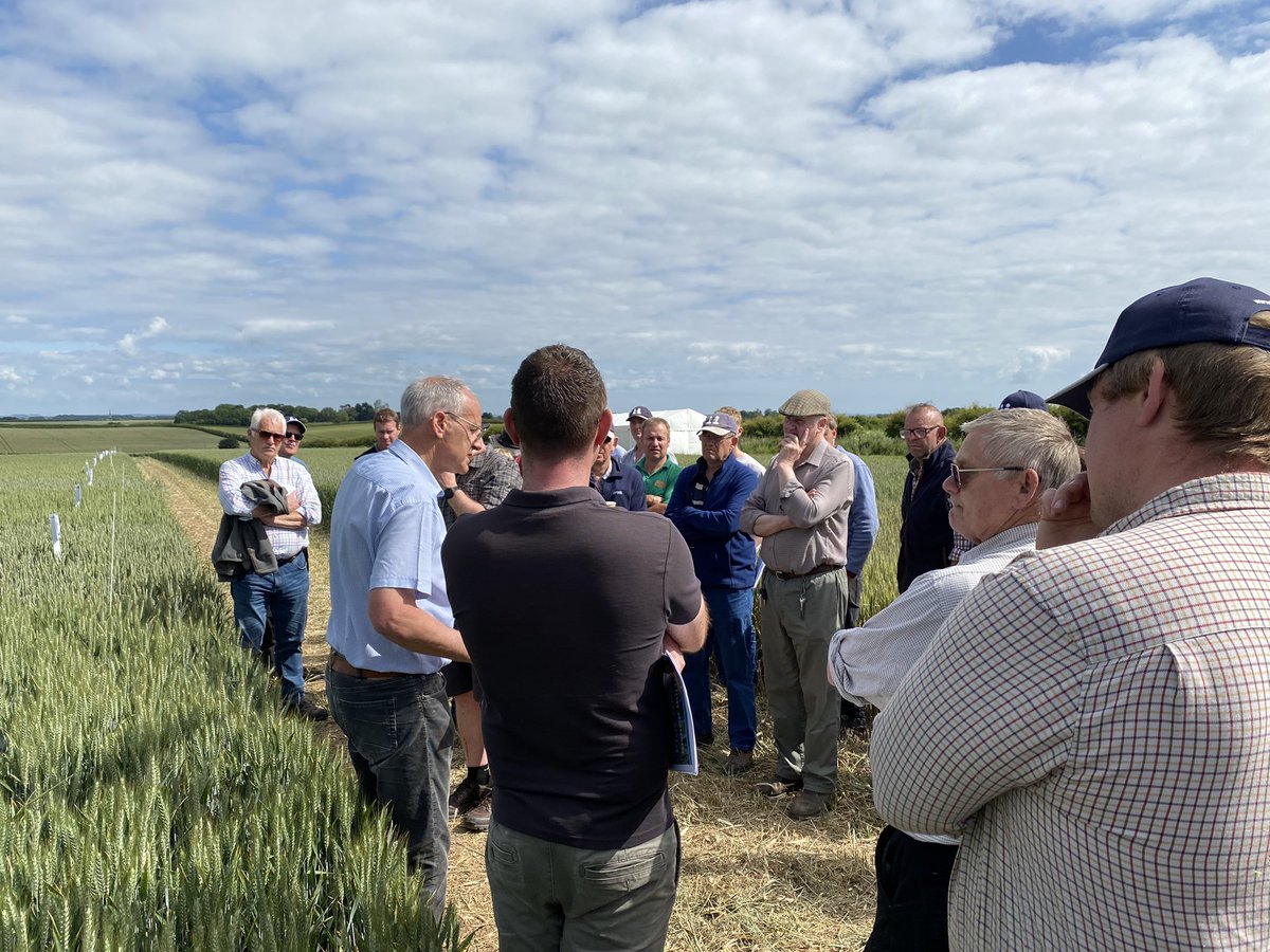 AgriBlonde's tweet photo. @AgriiUK summer iFarms for 2022 underway! 📍@BishopBurton https://t.co/67KgjFoMal
