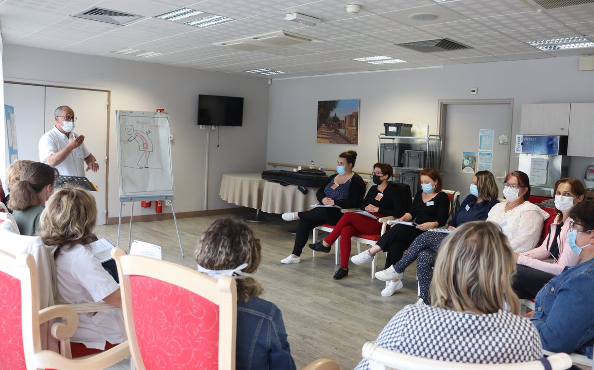 DecimaFormation's tweet photo. Merci à tous les intervenants et stagiaires qui ont participé au séminaire 'Accompagner la fin de vie, autrement !'

Grâce à vous, à votre sensibilité et à votre expérience du terrain, cette journée a été riche en échanges constructifs. 

#accompagnement #soinspalliatifs https://t.co/YUXkVes66A