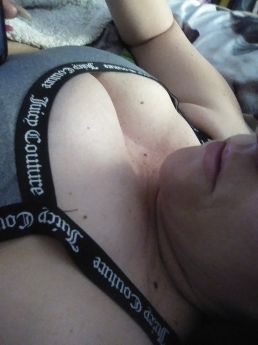 Happy Tuesday 💋 https://t.co/PJPl2pJmFw