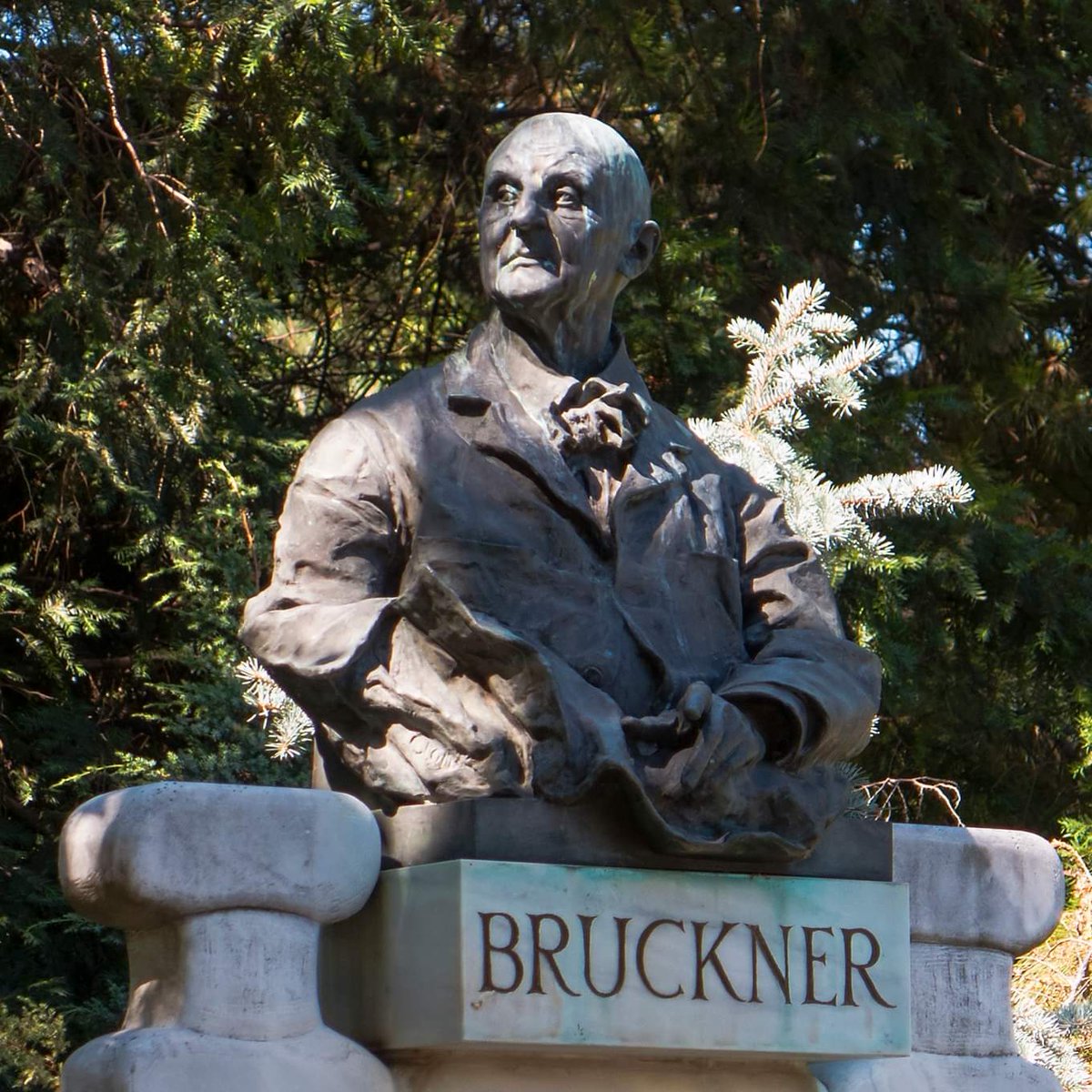 miramondomulti's tweet photo. La música 🎶 de Gérard #Pesson, y en particular su relectura de Anton #Bruckner, centra los contenidos de este #miramondomultiplo 🌎 de @radioclasica 📻 con unos #PuntosDeReferencia 📌 sobre su obra 🎼'Mes béatitudes'.
👉 🎧 https://t.co/mIBl8ItVEK https://t.co/UJmlEFrjEs