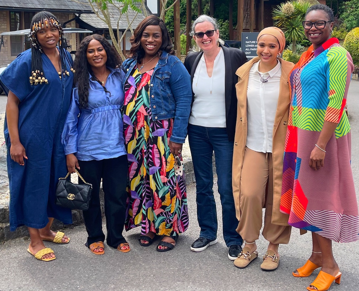 Abovedifference's tweet photo. Celebrating the Above Difference #expertfacilitators What a great day of #insights, #collaboration and #innovation as we roadmap our future #LeadingInclusively with #CulturalIntelligence journey together. Thank you @abennett_police @AshieduJoel @LucyButters #inclusiveleadership https://t.co/SGuEUUmotd