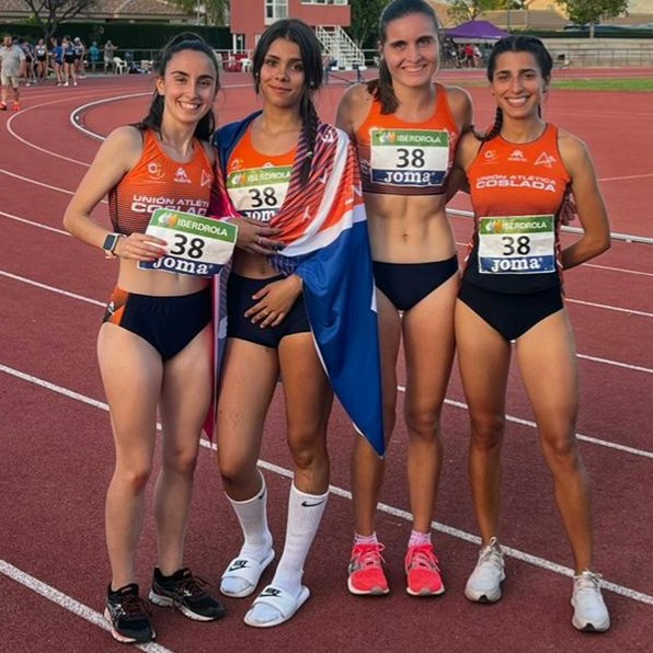 uacoslada's tweet photo. CAMPEONAS DE 2ª Division grupo B5. Liga RFEA

Gran campeonato disputados por nuestras chicas en Alhama {Murcia) consiguiendo la VICTORIA FINAL. 

Es la primera vez que el club disputa la Liga de 2ªDivision Femenina, viajando en grupo a Murcia. https://t.co/6LreitFnaF