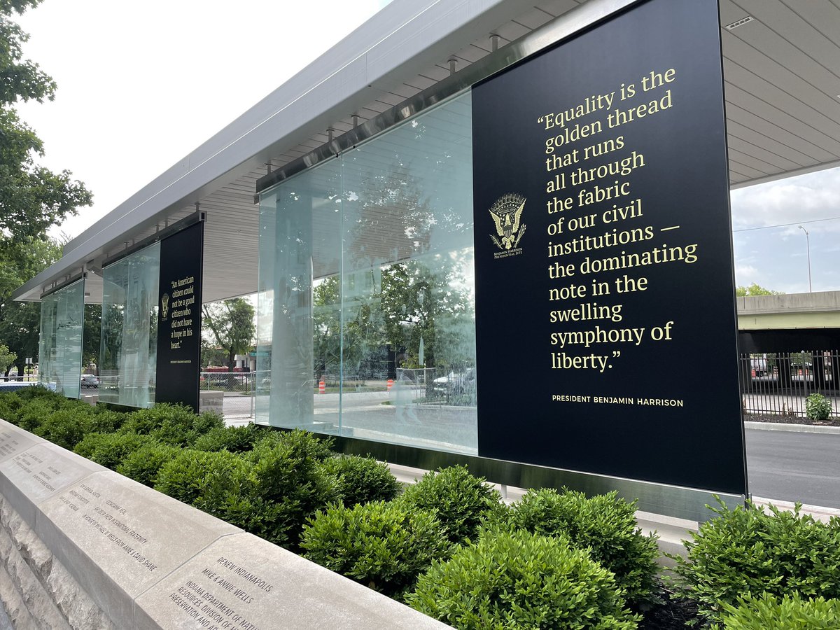theINDYtoday's tweet photo. Today, the @PresBenHarrison presidential site held a special dedication ceremony to unveil the Charters of Freedom — replicas of the United States Constitution, the Declaration of Independence + the Bill of Rights.

Ironically, it's also Flag Day. 🇺🇸 https://t.co/ah48nn3QAx