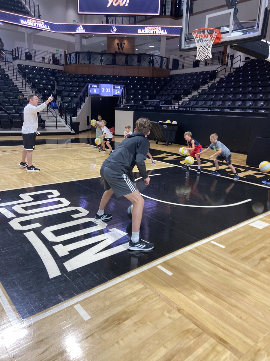 Wofford Men's Basketball tweet media