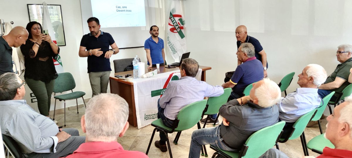 emiliofedele78's tweet photo. Diamo i mezzi per difenderci dalle #fakenews e dalle #bufole grazie a “Vivi Internet, al meglio” che è un progetto di #Google realizzato in collaborazione con #Anteas -  @ANTEASAgrigento @fnp_ag_cl_e @FNPCISLSicilia @anteasnazionale @AnteasSicilia @laura_ravazzoni https://t.co/nxEJZ5to1E