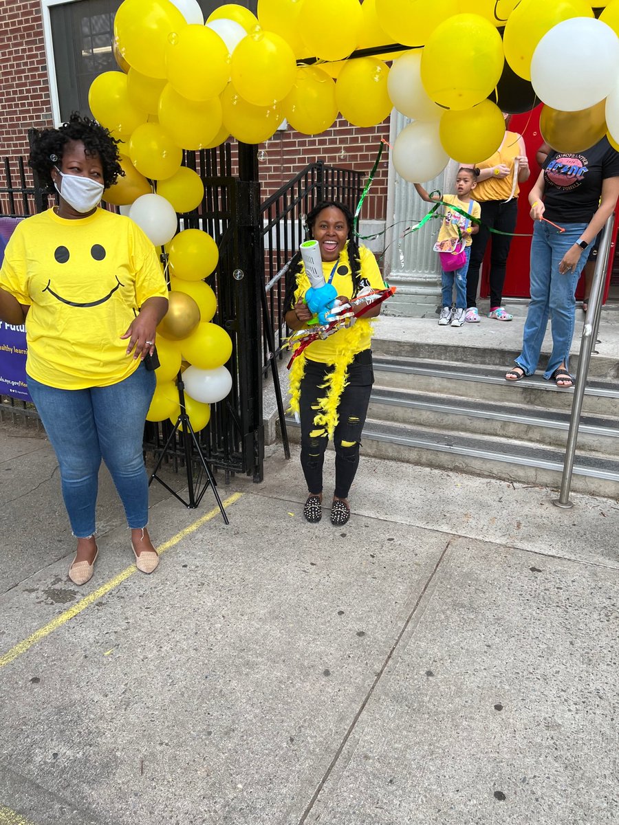 203D22's tweet photo. #PS203 celebrates 100 days of Optimism! @District22BKNY @BKSouthClimate #SocialemotionalLearning https://t.co/mK4RT23PKE