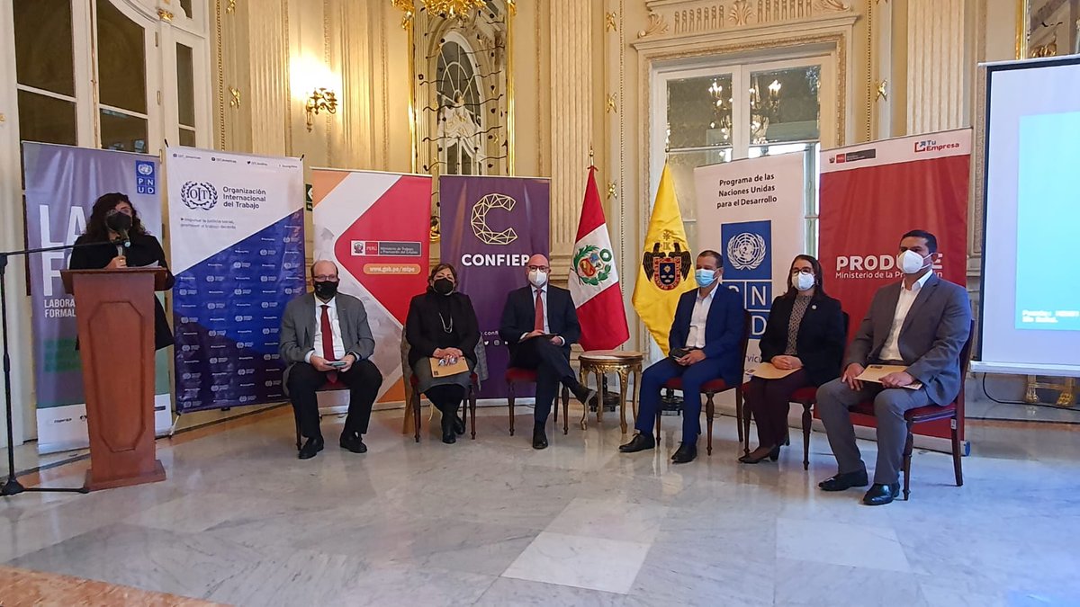 OITAndina's tweet photo. #AHORA
Mauricio Dierckxsens, especialista de #OIT, participa del lanzamiento del Laboratorio de Formalización Laboral #LABFOR en Perú 🇵🇪
Una iniciativa del @PNUDperu para buscar soluciones innovadoras a la problemática de la informalidad en el país.
✳️ https://t.co/bxd65zrXJb https://t.co/2Tmfsd8dDE
