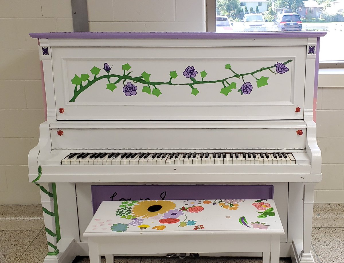 OakVisual's tweet photo. Our piano is all done, ready for pick up this Friday.  It's going to be unveiled this Saturday (June 18th) at 1:30 pm at Pond Fest in Hyde Park.  Great work by our Oakridge Art Club to create this beautiful contribution to this amazing  community event.  @Oakridge_SS @hydeparkBIA https://t.co/Kb6XKt7Dyl