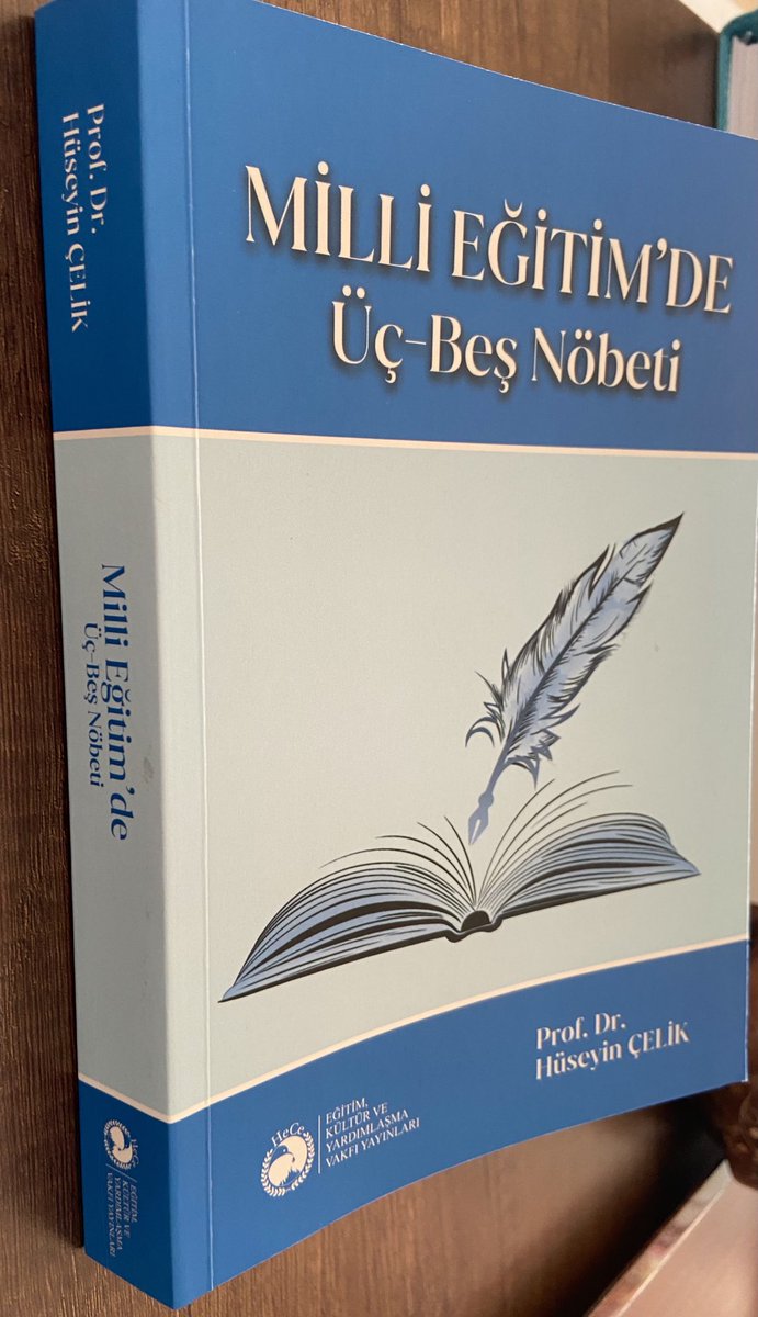 Milli Eğitim Bakanlığı dönemimi “Milli Eğitim’de Üç-Beş Nöbeti” isimli bir kitapta topladım.
Kitap,bireysel bir hatıra kitabı değil,bir dönemin eğitim eksenli anatomisidir.
Hece Vakfı Yayınları arasından çıkan Kitap, önümüzdeki haftadan itibaren Alfa Dağıtım’dan temin edilebilir.
