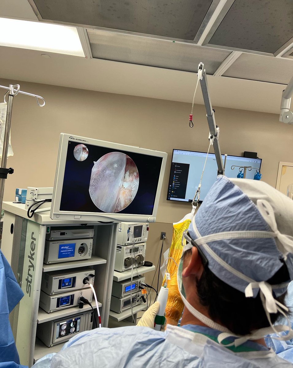 SpecialtyOrtho1's tweet image. Dr. Taylor Mathis performed the first Stryker InSpace subacromial balloon in the northern half of Mississippi. This is an exciting new minimally-invasive technique that can be an alternative to shoulder replacement.
#chooseSOG #SOGstrong #NoReferralNeeded