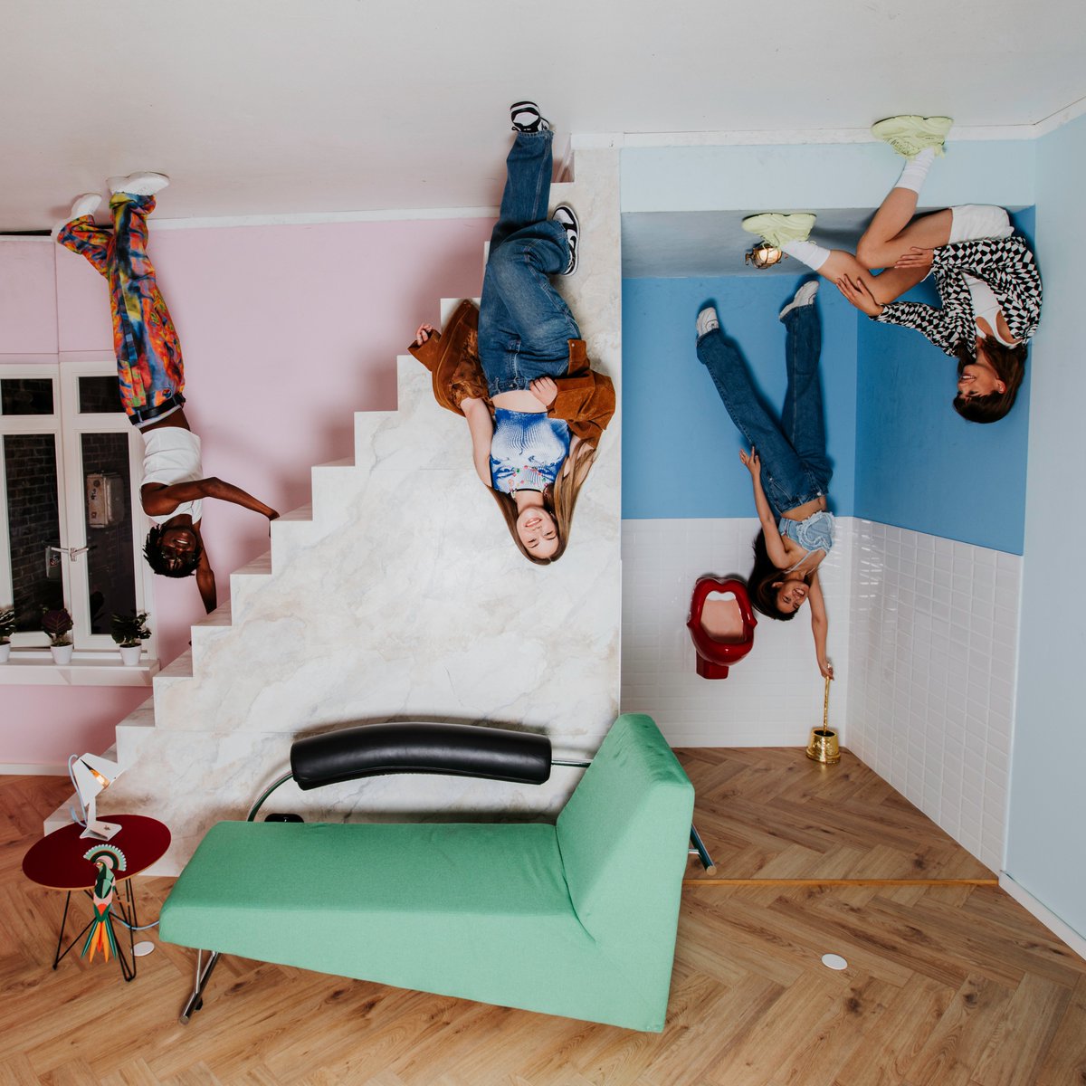 Feeling upside down? Yes, this is one of the cool insta museums of Amsterdam!🤩
Check them out @upsidedownamsterdam